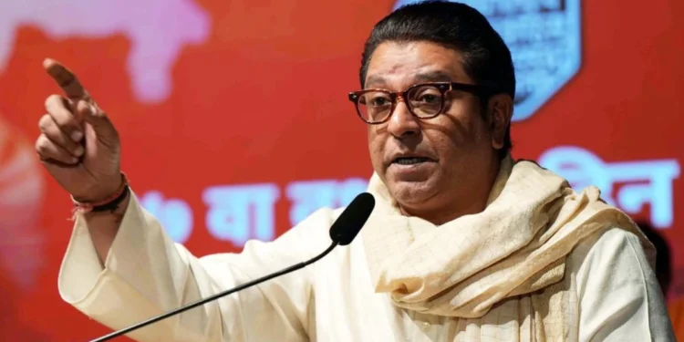 विधानसभेसाठी राज ठाकरे ॲक्शन मोडवर ; वरळी विधान मतदारसंघात ठाकरे गटाला खिंडार