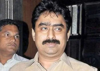 विधानसभेच्या तोंडावर ठाकरेंच्या खासदाराच्या अडचणी वाढणार?