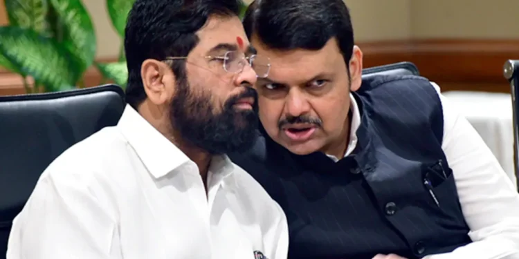 महायुतीची रणनीती ठरली ; मुख्यमंत्र्यांच्या निवासस्थानी मध्यरात्री महायुतीच्या नेत्यांची खलबत