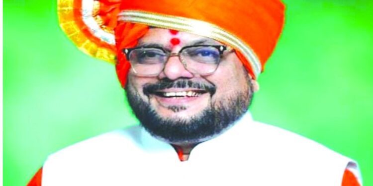 जळगावात मंत्री गुलाबराव पाटलांचे जोरदार शक्तीप्रदर्शन