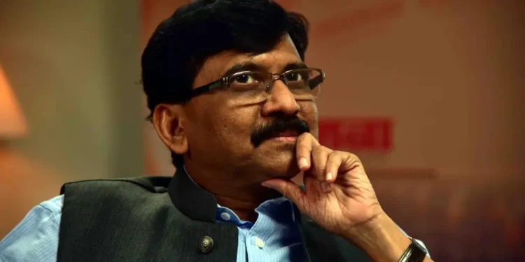 काँग्रेसच्या पारंपारिक मतदारसंघासाठी संजय राऊत आग्रही ; तिढा सुटणार का?