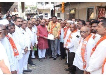 रवी कापडणे यांची शिंदे सेनेच्या उपजिल्हाप्रमुख पदी निवड