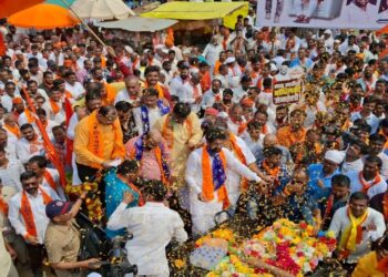 सुमारे २० हजार जनसागराच्या साक्षीने शिवसेना नेते ना. गुलाबराव पाटलांचा अर्ज दाखल