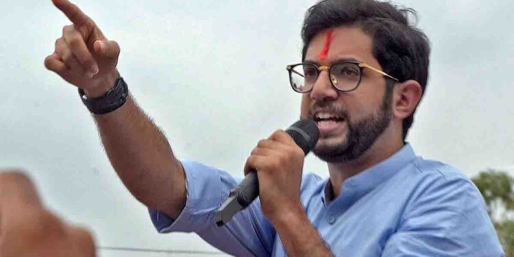 आदित्य ठाकरेंची मातोश्रीवर रणनीती ; शिवसेनेच्या 15 आमदारांची उमेदवारी निश्चित!