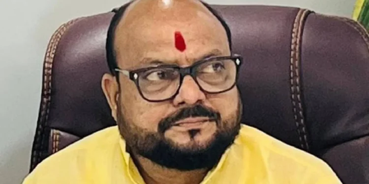 जो भाऊ पंधराशे देतो त्यालाच महिला मतदान करतील : गुलाबराव पाटलांचं वक्तव्य