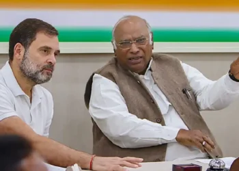 काँग्रेसची “महालक्ष्मी योजना ”  महायुतीच्या “लाडक्या बहिण योजनेला” टक्कर देणार!