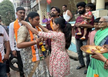 जयश्रीताईंच्या प्रचाराला जनतेचा उत्स्फूर्त प्रतिसाद; तरुणांना शहरात रोजगारनिर्मितीचे दिले आश्वासन