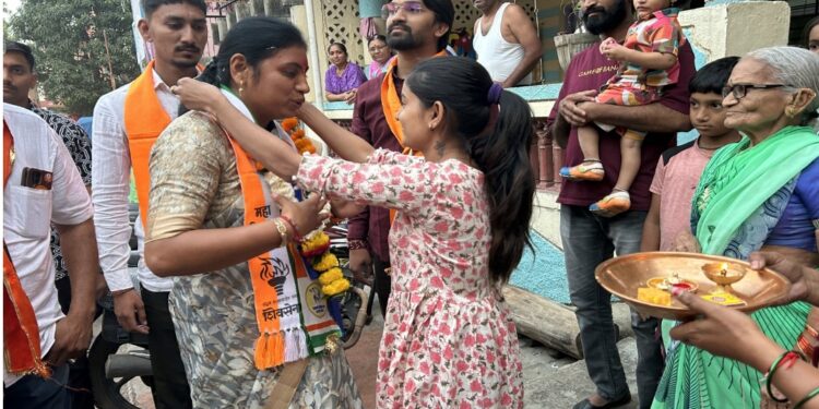 जयश्रीताईंच्या प्रचाराला जनतेचा उत्स्फूर्त प्रतिसाद; तरुणांना शहरात रोजगारनिर्मितीचे दिले आश्वासन