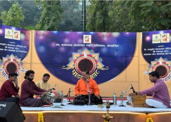 “पाडवा पहाट” या मैफिलीत सुरांची अतिषबाजी