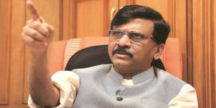 नव्या सरकारकडून योजना बंद करण्याच्या हालचाली सुरू ; संजय राऊंताचा धक्कादायक खुलासा!