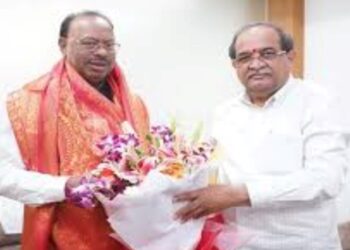 “मी शपथ घेतो की….राधाकृष्ण -विखे पाटील,चंद्रशेखर बावनकुळे यांच्यासह अनेकांनी घेतली शपथ!