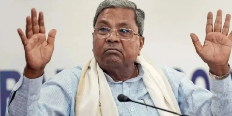 काँग्रेसच्या निर्णयाने राजकारण तापलं : विधानसभेतून स्वातंत्र्यवीर सावरकरांचा फोटो हटवणार?