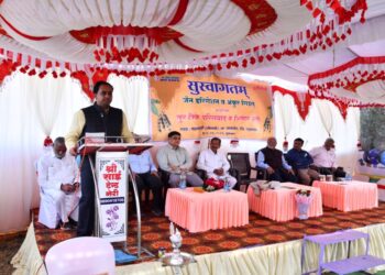 जमिनीला श्रीमंत करा, ती तुम्हाला श्रीमंत करीन – कृषिभूषण विश्वासराव पाटील