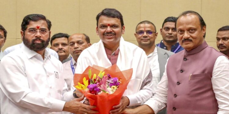 आमदारांची धाकधूक : महायुती सरकारच्या मंत्रिमंडळाचा” उद्या” शपथविधी?