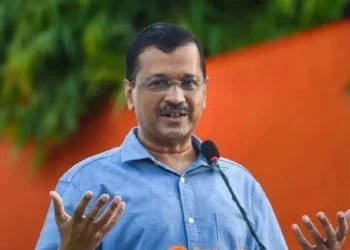 दिल्लीतही” लाडकी बहीण”; महिलांच्यां खात्यात जमा होणार “ही” रक्कम : केजरीवाल यांची घोषणा!