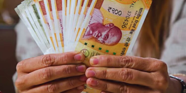 दिल्लीत घोषणांचा पाऊस ; काँग्रेसची “प्यारी दीदी योजना ” महिलांना मिळणार…!