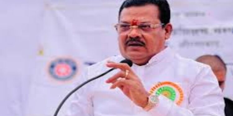 शिंदे गटात घडामोडींना वेग ; संजय शिरसाट यांची “या” पदावरून उचलबांगडी?