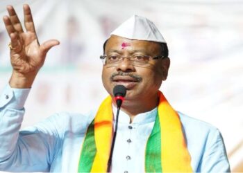 भाजपा प्रदेशाध्यक्षपदाचा फैसला लांबणीवर? चंद्रशेखर बावनकुळे यांच्याचं खांद्यावर राहणार धुरा?