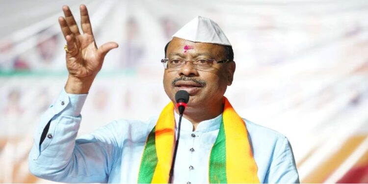 भाजपा प्रदेशाध्यक्षपदाचा फैसला लांबणीवर? चंद्रशेखर बावनकुळे यांच्याचं खांद्यावर राहणार धुरा?