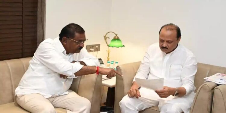 धनंजय मुंडेंच्या अडचणी वाढणार ; सुरेश धस अजित पवारांच्या भेटीला? चर्चांना उधाण!