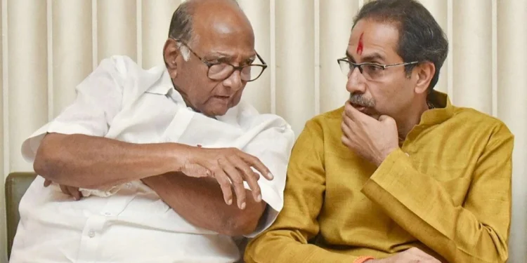 शरद पवार – उद्धव ठाकरें मध्ये तब्बल दीड तास खलबत्त? काय झाली चर्चा?
