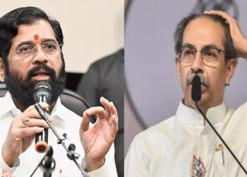 उद्धव ठाकरेंना पुन्हा धक्का ; सहा खासदार शिंदे गटात जाणार?