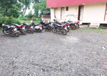 पहूर येथे १३ दुचाकी जप्त…  स्थानिक गुन्हे शाखेची धडक कारवाई