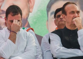 काँग्रेस आतून-बाहेरून कमजोर !