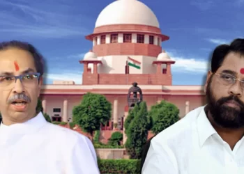 खळबळजनक; शिवसेना विरुद्ध शिंदे गटात जोरदार राडा, पोलिसांनी दिला लाठीचार्ज