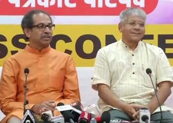 राज्यात नवं सत्ता समीकरण! शिवसेना-वंचित बहुजन आघाडी युतीची घोषणा